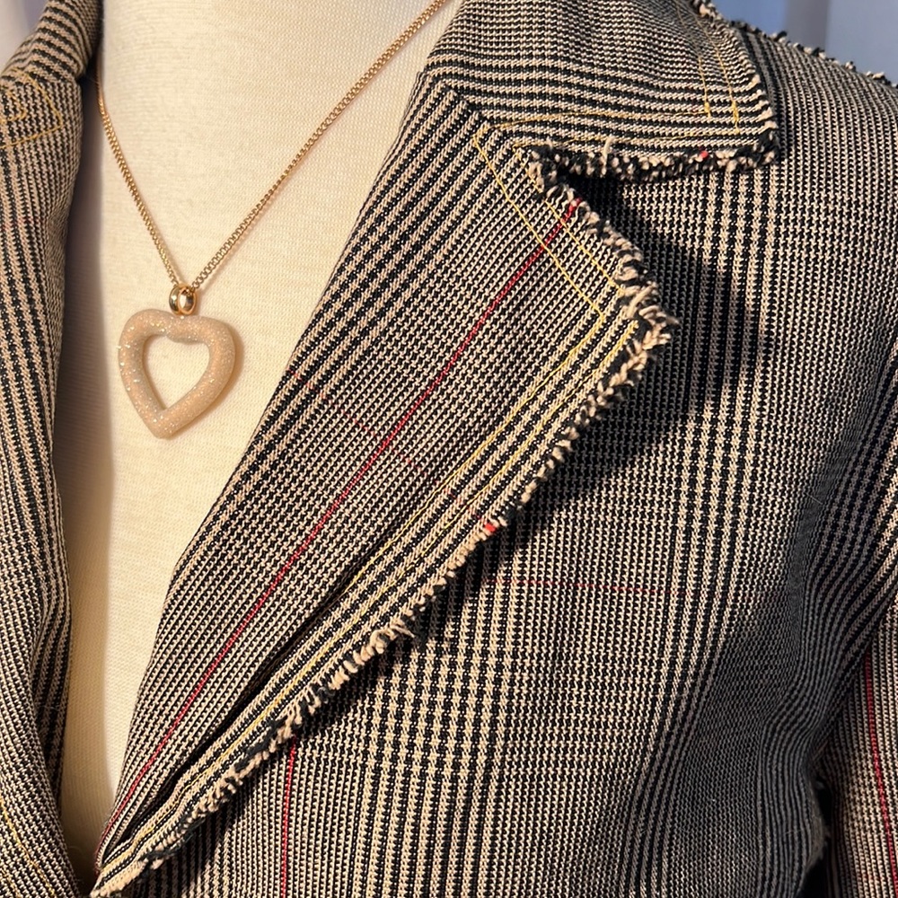 Paparazzi by Biz tweed blazer w/embroidered roses/ruby buttons/patch elbows-EUC - Picture 7 of 15